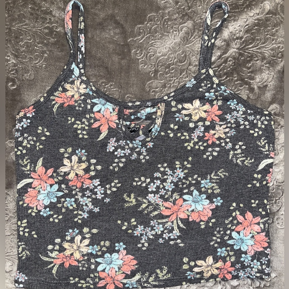 Cute Floral Cropped Tee.